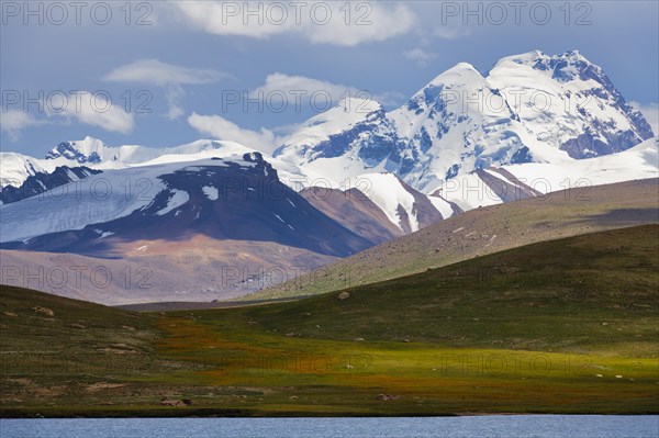 Dream Lake and Kizil-Asker glacier