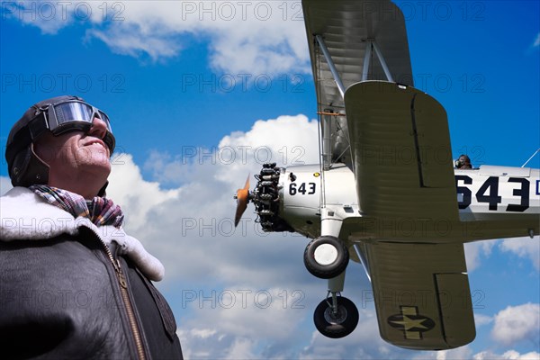 Pilot observes the flight manoeuvre