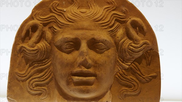 Antefix