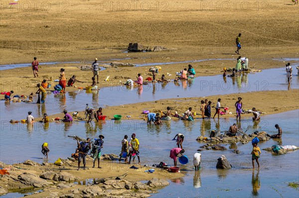 Local people washing their clothes on the Mandrare river