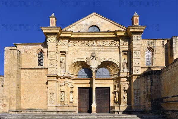 Main entrance of the Basilica Cathedral of Santa Maria la Menor