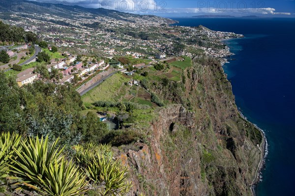 Cliff seen from the glass-bottom skywalk