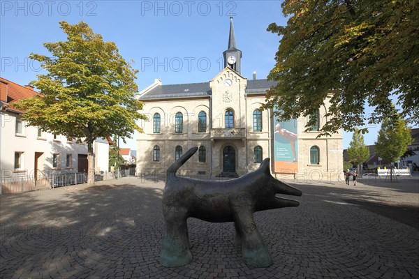 Sculpture and Old Town Hall