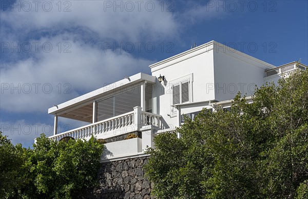 Luxury villas on the harbour promenade of Puerto Calero