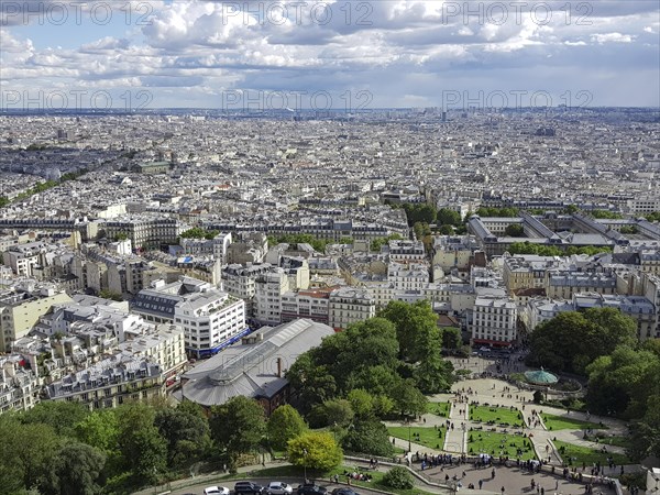 View of Paris from the plateau in front of the Sacre-Coeur Basilica