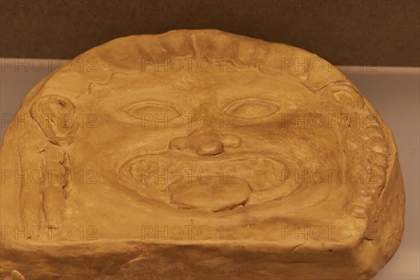 Antefix