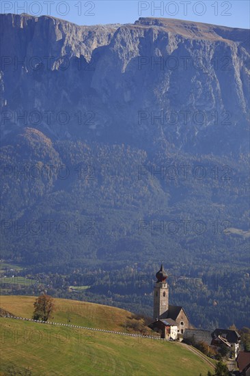 Church of St. Nicholas near Mittelberg in front of the Schlern massif