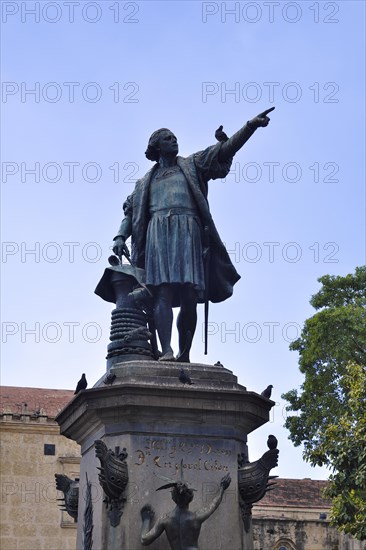 Plaza Colon with Columbus Monument