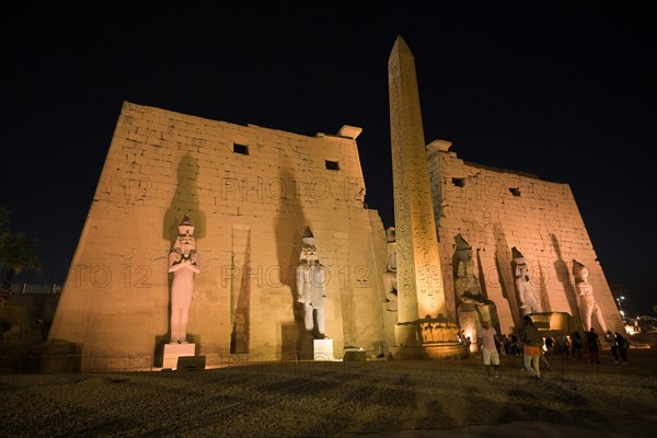 Pylon with figures of Ramses II and obelisk