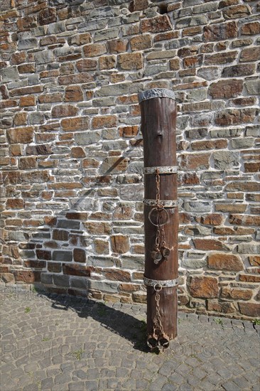 Historical pillory at the Schinderhannesturm