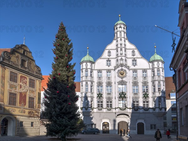 Memmingen town hall and tax house with Christmas tree in between