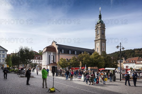 St George's Church with St George's Fountain on the market square