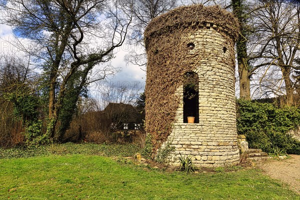 Round tower