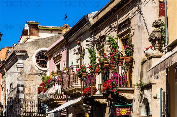 Corso Umberto is the main street