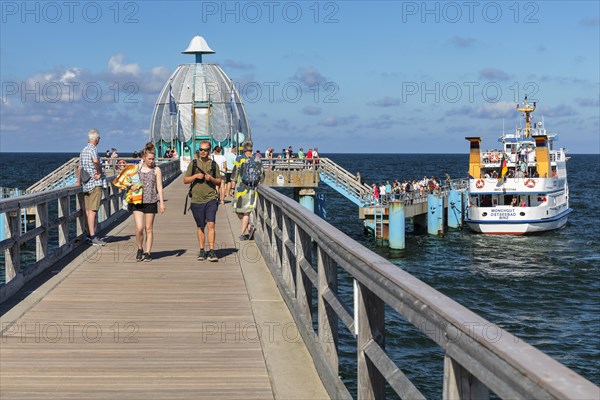 Sellin pier with diving bell and excursion boat