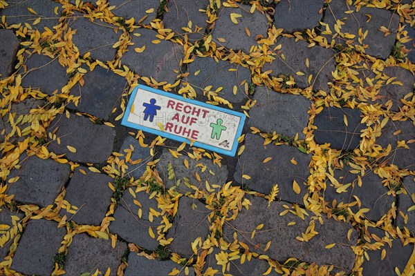 Paving stones with inscription Right to rest