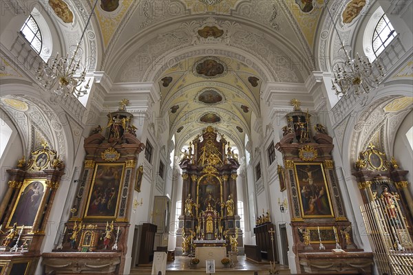 Side altars with high altar in the baroque town parish church of St. Oswald