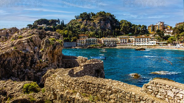 Mazzaro with Isola Bella