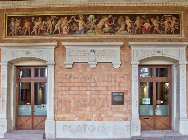 Entrance door and mural above the door in the Trinkhalle pavilion
