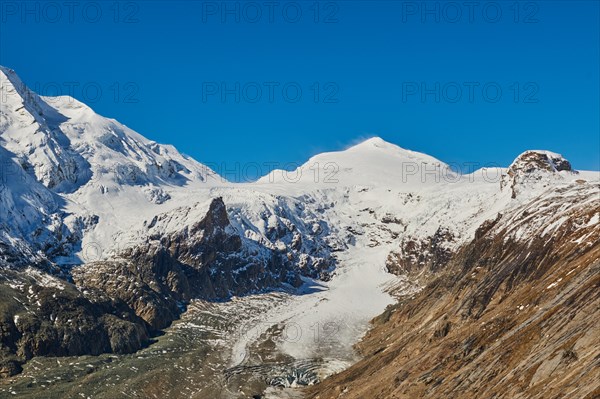 View from Kaiser-Franz-Josefs-Hoehe on a sunny day