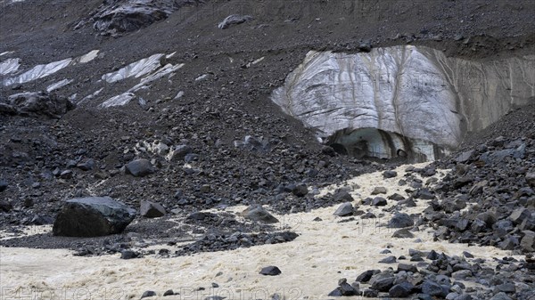 Glacier cave