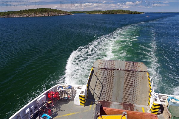 Inter-island car ferry