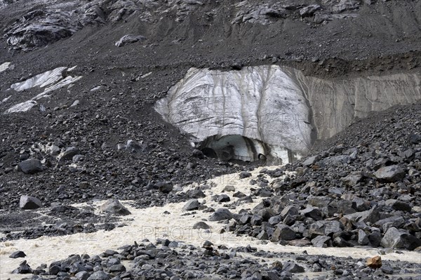 Glacier cave