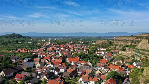 Aerial view of Vogtsburg am Kaiserstuhl with a view of the town. Vogtsburg am Kaiserstuhl