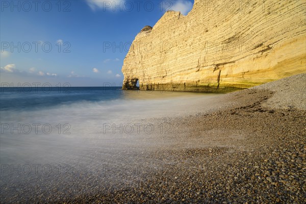 Manneporte chalk cliff