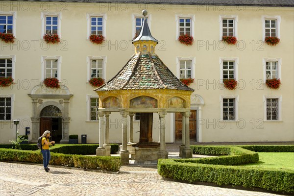 Augustinian canons' monastery