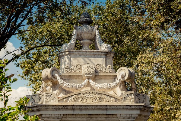 Ottoman marble stone carving art in detail