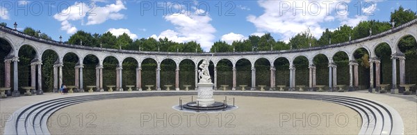 Panoramic photos of La Colonnade in the park of Versailles Palace