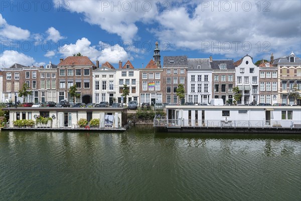 Cityscape with houseboats at Londensekaai