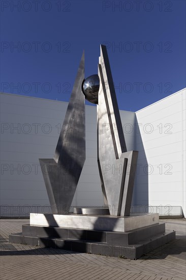 Stainless steel sculpture Energy by E. Steinmann