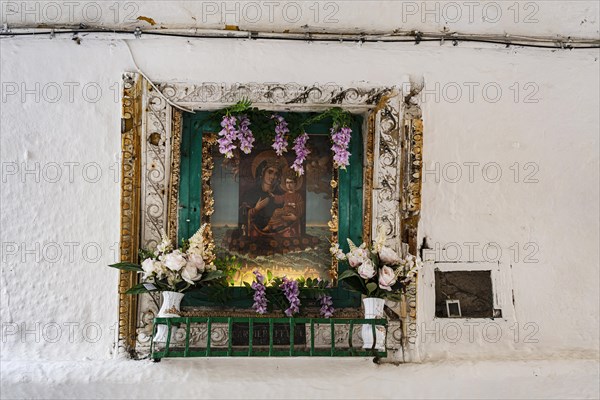 Image of the Virgin Mary in alley in Monopoli