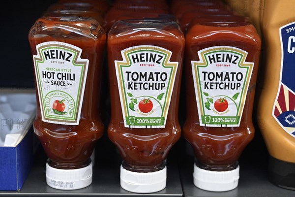 Sales shelf Heinz Ketchup