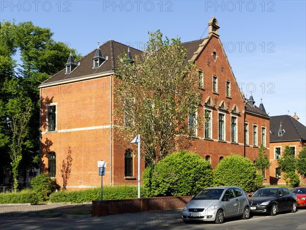 Worms University of Applied Sciences on the site of the former Prince Carl Barracks or Caserne des Valliers