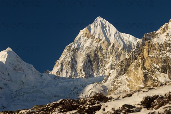 Larkya Peak