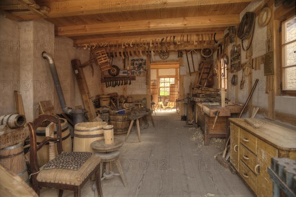 Reconstructed cooperage