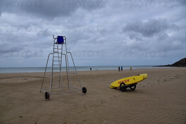 Beach on the French Atlantic coast with the Water Watch observation post