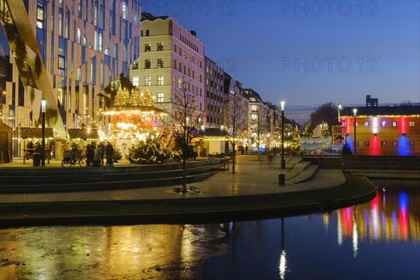 Christmas Market at the Koe-Bogen