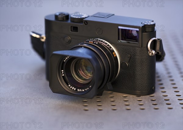 Leica M10 Monochrome with Leica Summilux M 1