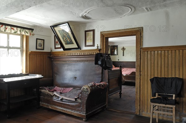 Living room with view into the sleeping chamber