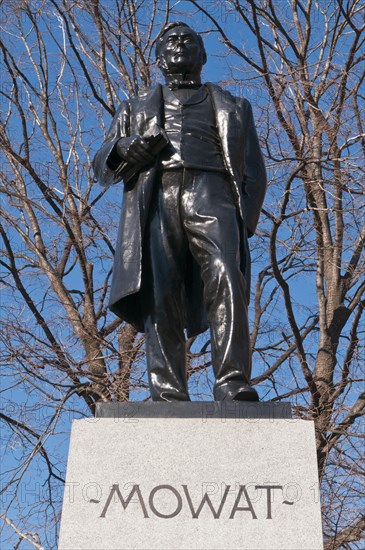 Statue of Sir Oliver Mowat