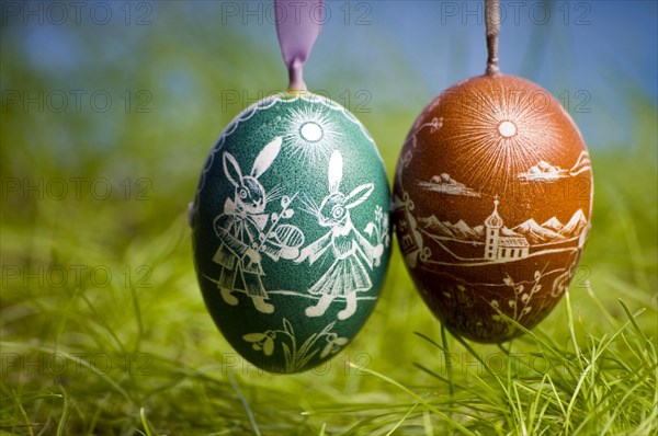 Hanging Easter eggs