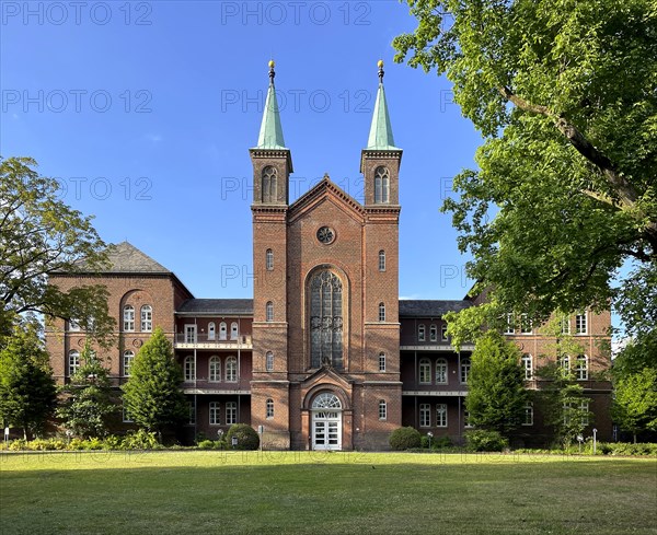 Former sanatorium for the mentally and psychologically ill