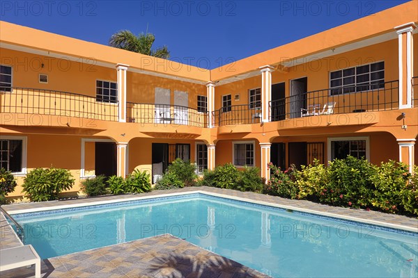 Cheap accommodation with swimming pool