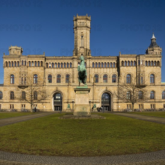 Main building of Leibniz Universitaet Hannover