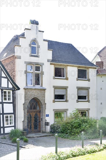 Former girls school on the Kirchplatz