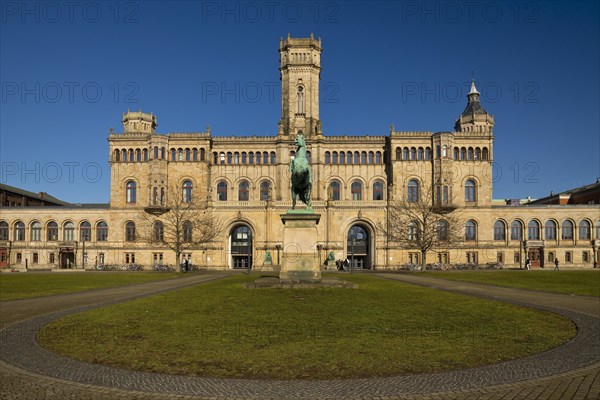 Main building of Leibniz Universitaet Hannover